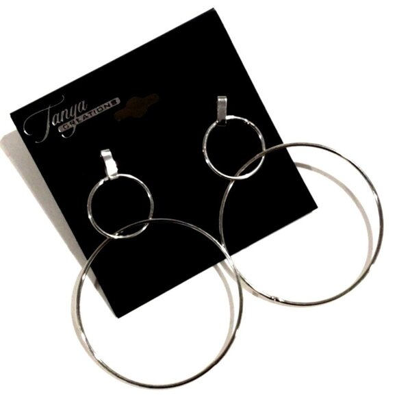 Silver tone Double Hoops Interconnected 2.5-in drop Earrings - Women's Jewelry - Picture 3 of 10